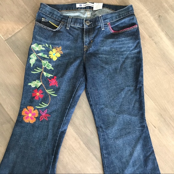 Gap Low Rise Flare with Floral Embroidery-Sz10 - Picture 2 of 10